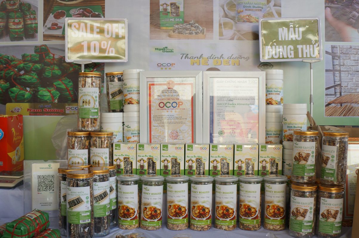 Gian hàng trưng bày sản phẩm của Ngọc Foods
